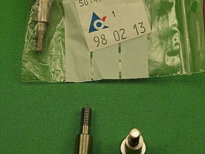 581471 Ось